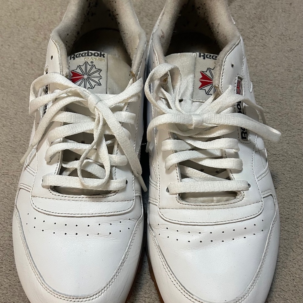 NIB Reebok Classic  Sneakers  White/gum